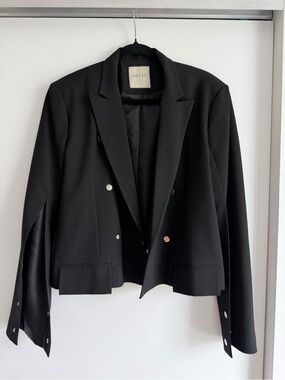 ORTTU Black Double-Breasted Cropped Blazer with Metal Buttons